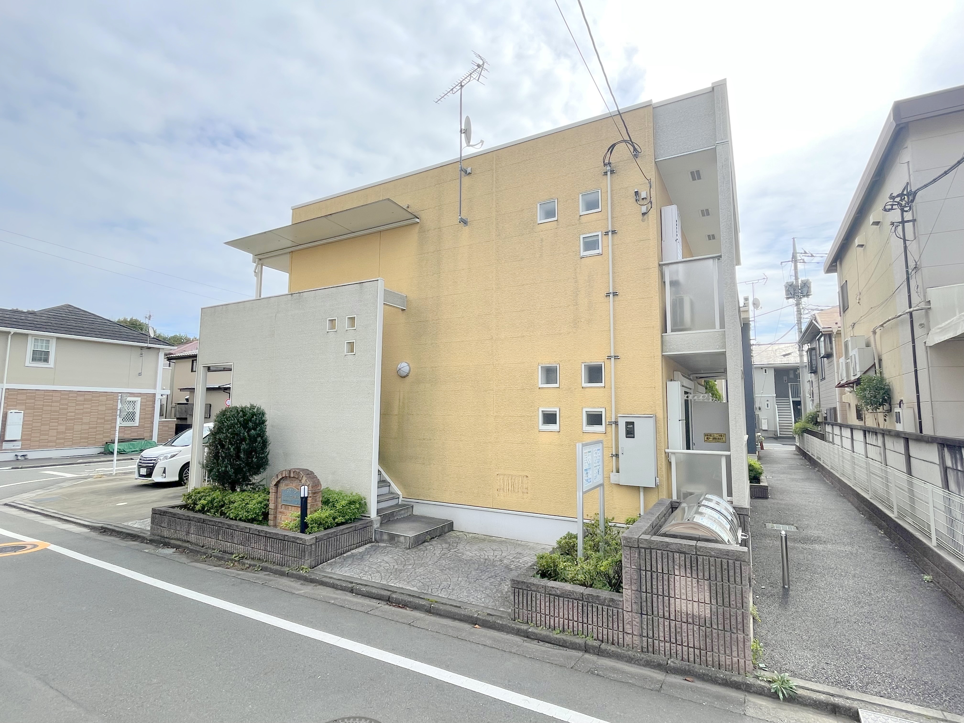 コンフリエ向原Ⅰ　A棟